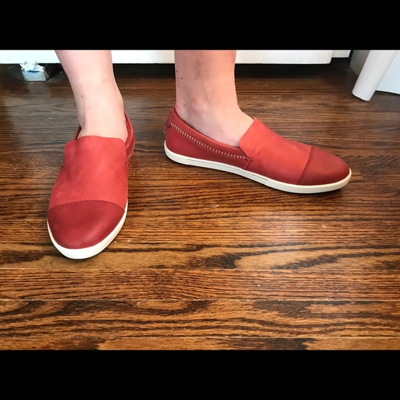 New Olukai Alohi Slip-ons - Picture 4 of 5